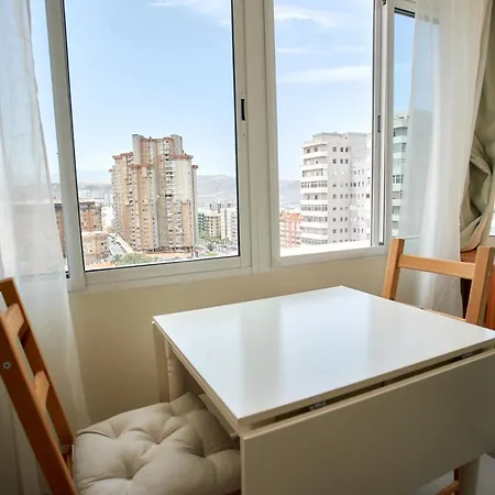 Work & Pet Friendly Urban Next To The Lejlighed